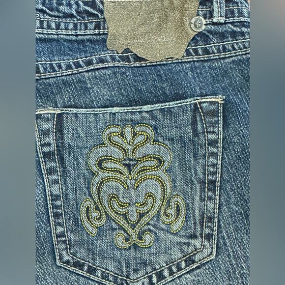 Industrial Cotton Womens size 11 Cut off Denim shorts Scalloped Hem - Picture 3 of 7